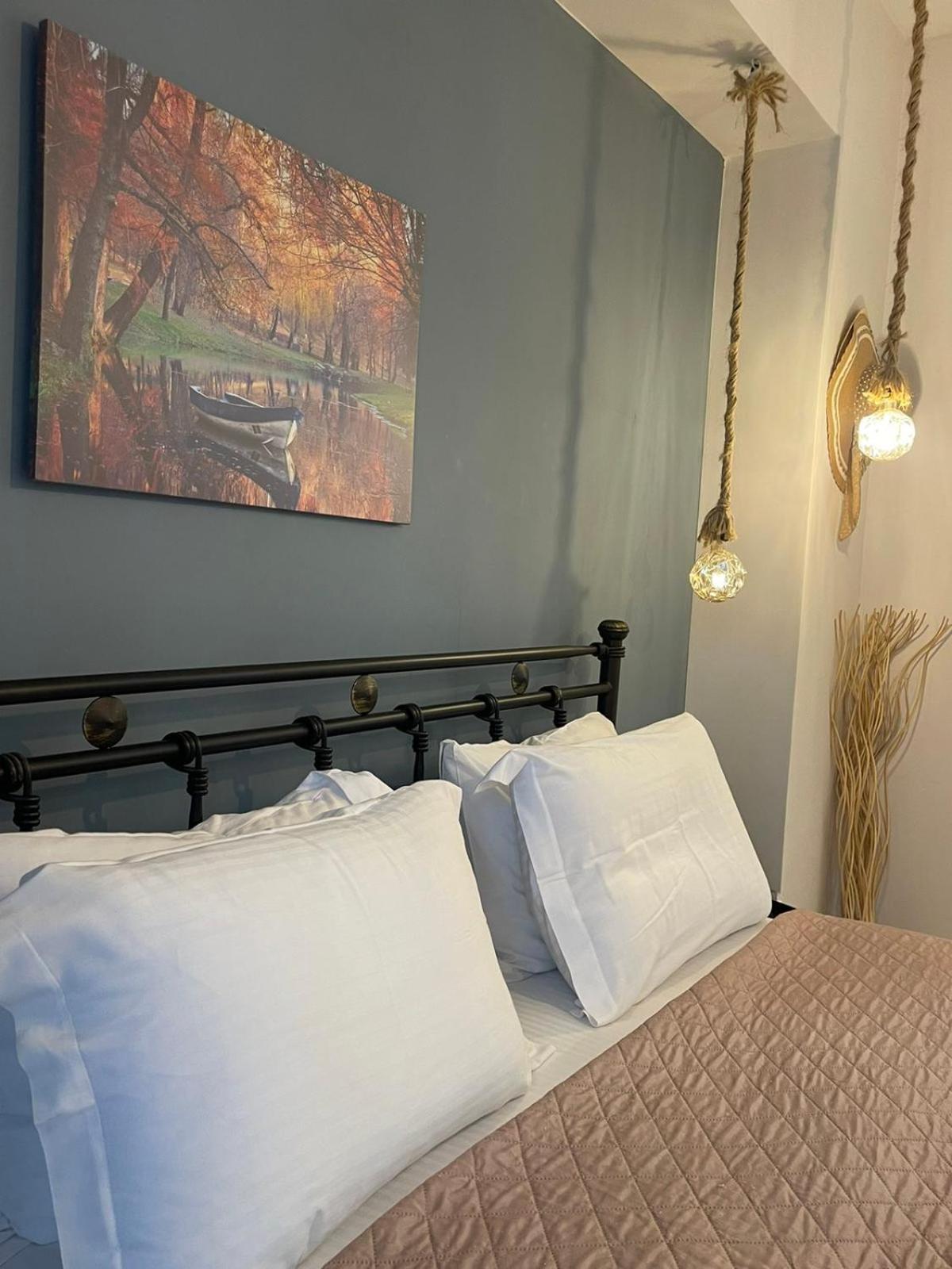 Stylish, Comfy Suite In The Heart Of Atina Dış mekan fotoğraf