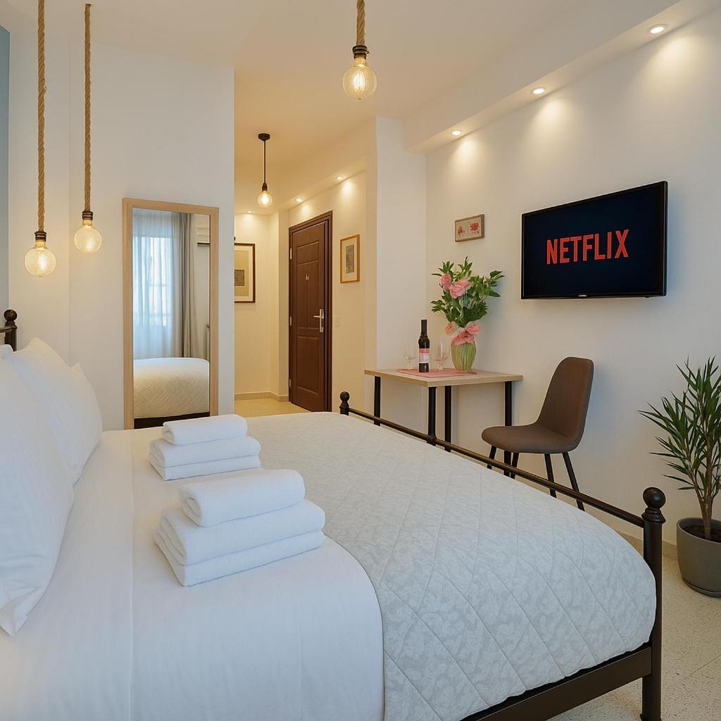 Stylish, Comfy Suite In The Heart Of Atina Dış mekan fotoğraf